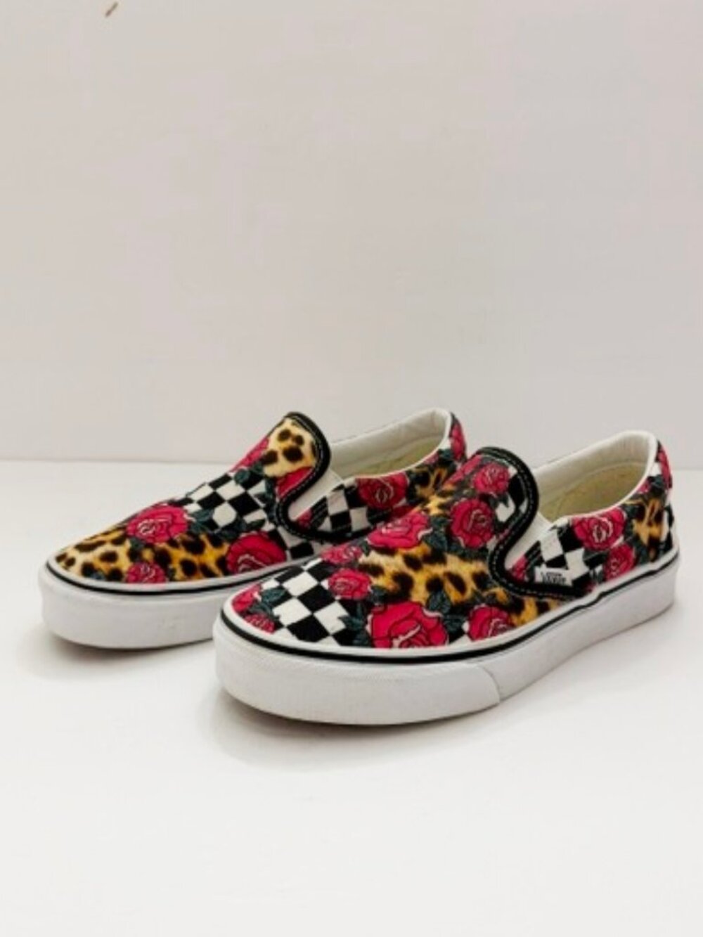 Vans Rose Animal Check Classic Slip-On Shoes Skateboarding Women's 7.5